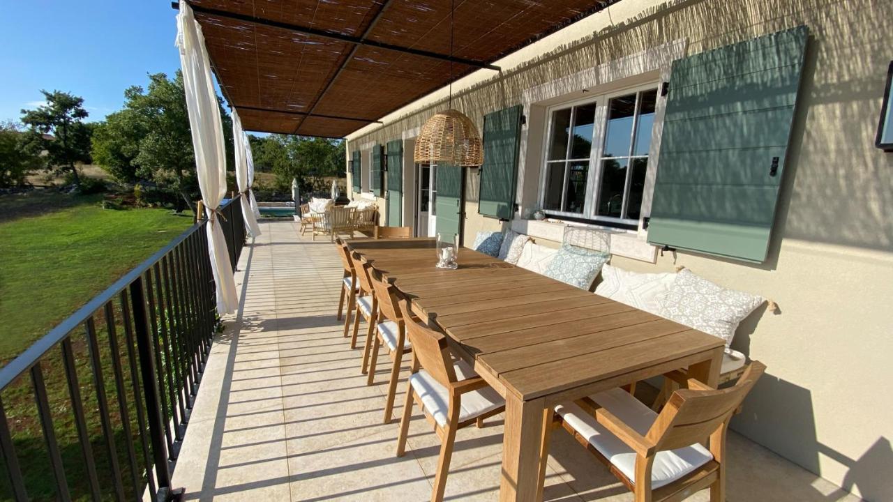 カンファナル Casa Conte Istriaヴィラ エクステリア 写真