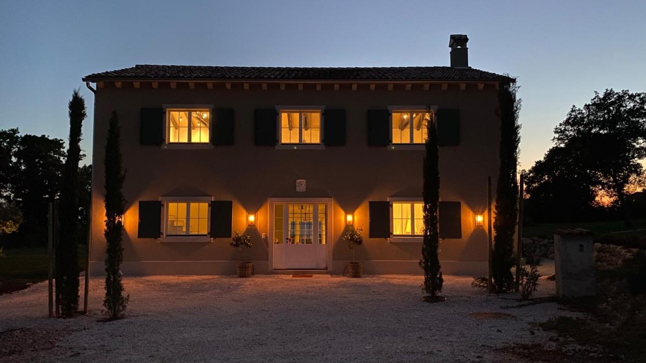 カンファナル Casa Conte Istriaヴィラ エクステリア 写真