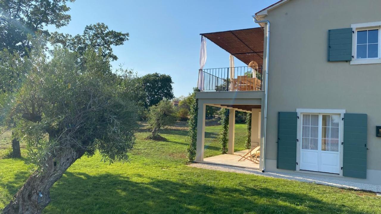 カンファナル Casa Conte Istriaヴィラ エクステリア 写真